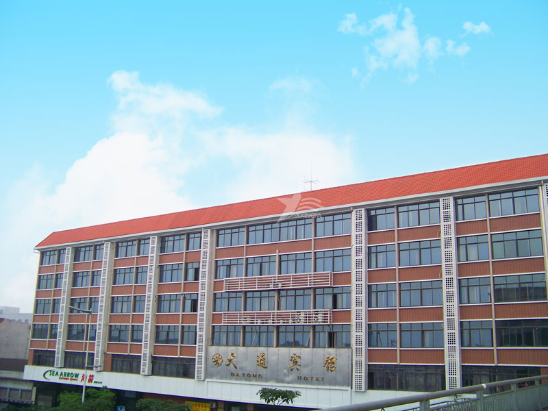 合成樹脂瓦：輕材質(zhì)高性能，助力屋面建材市場持續(xù)發(fā)展